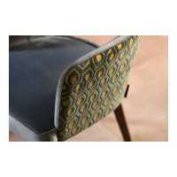 Wohnart Lana Südtirol James Stuhl