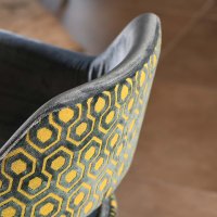 Individuelles Wohnen erfordert individuellen Stil. Ihre ganz persönlichen Möbel für Ihr Hotel oder Ihr Zuhause gestaltet und fertigt unser hauseigener Tapezierer für Sie. 
