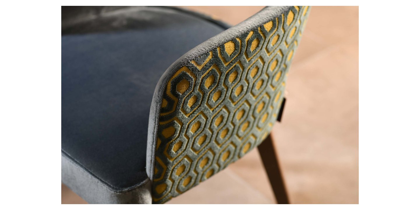 Wohnart Lana Südtirol James Stuhl