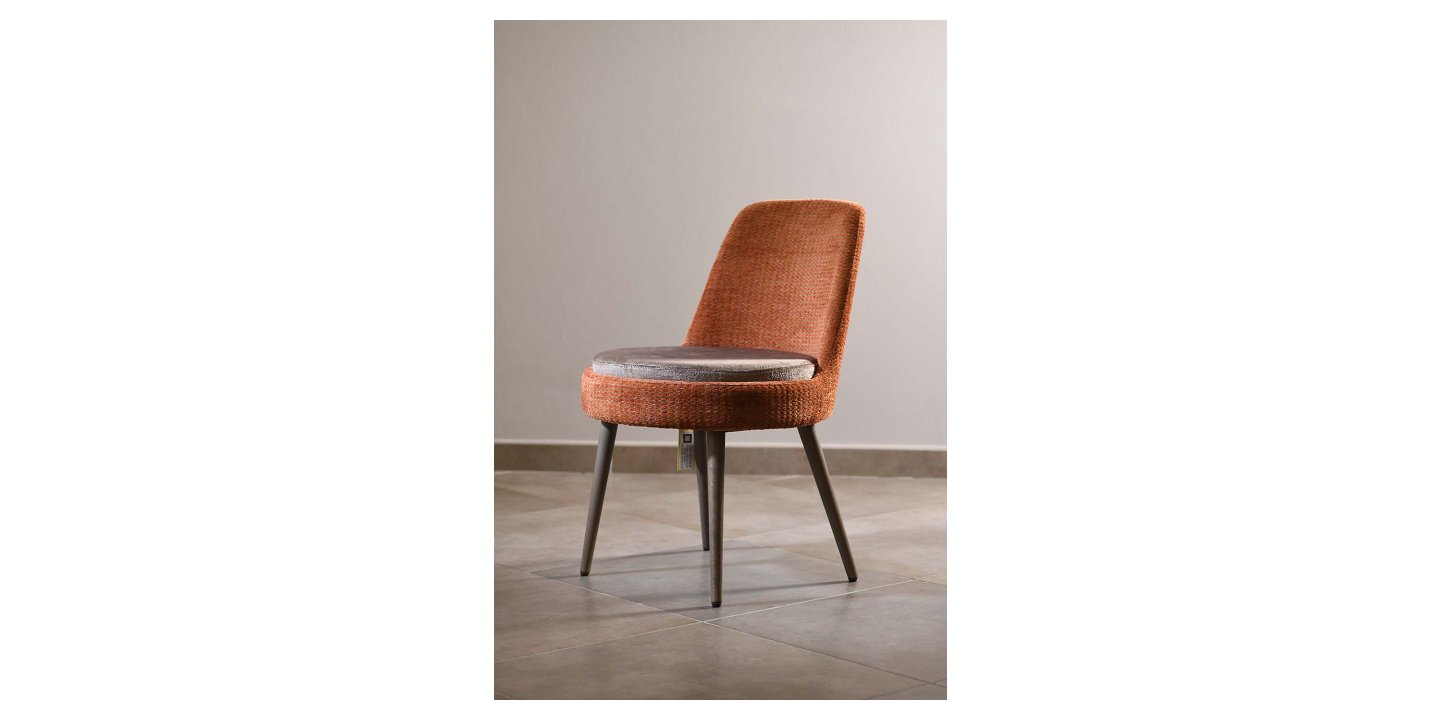 Wohnart Lana Südtirol Rhys Stuhl Hocker