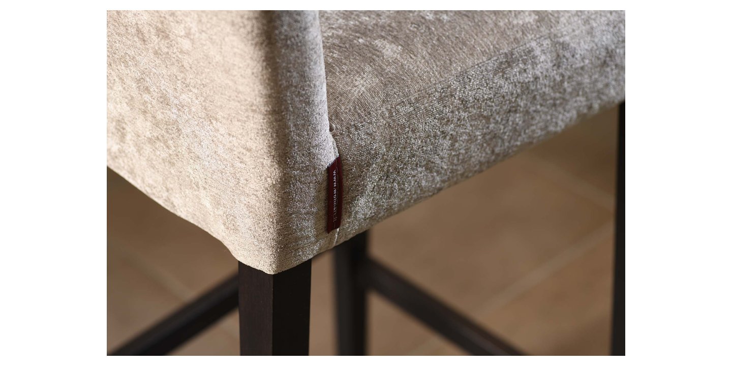 Wohnart Lana Südtirol Nancy Stühle