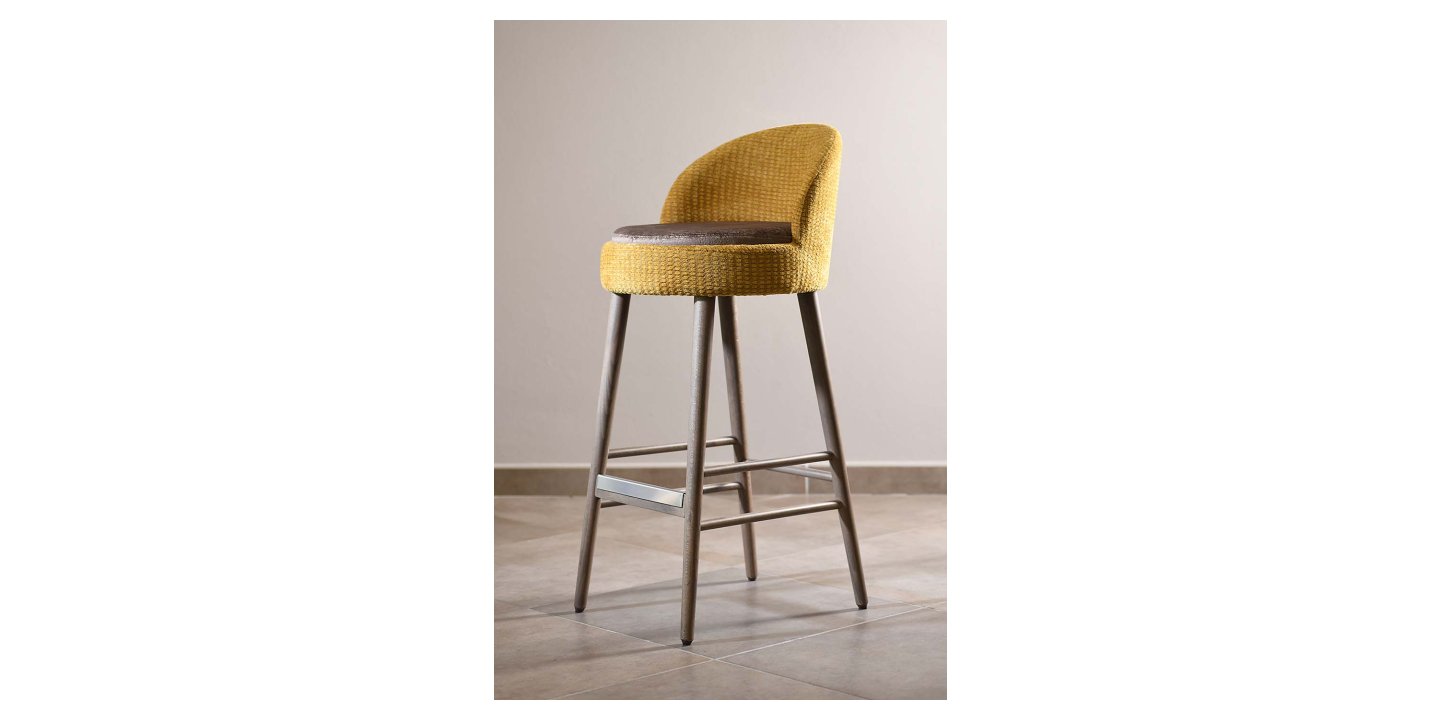 Wohnart Lana Südtirol Rhys Stuhl Hocker